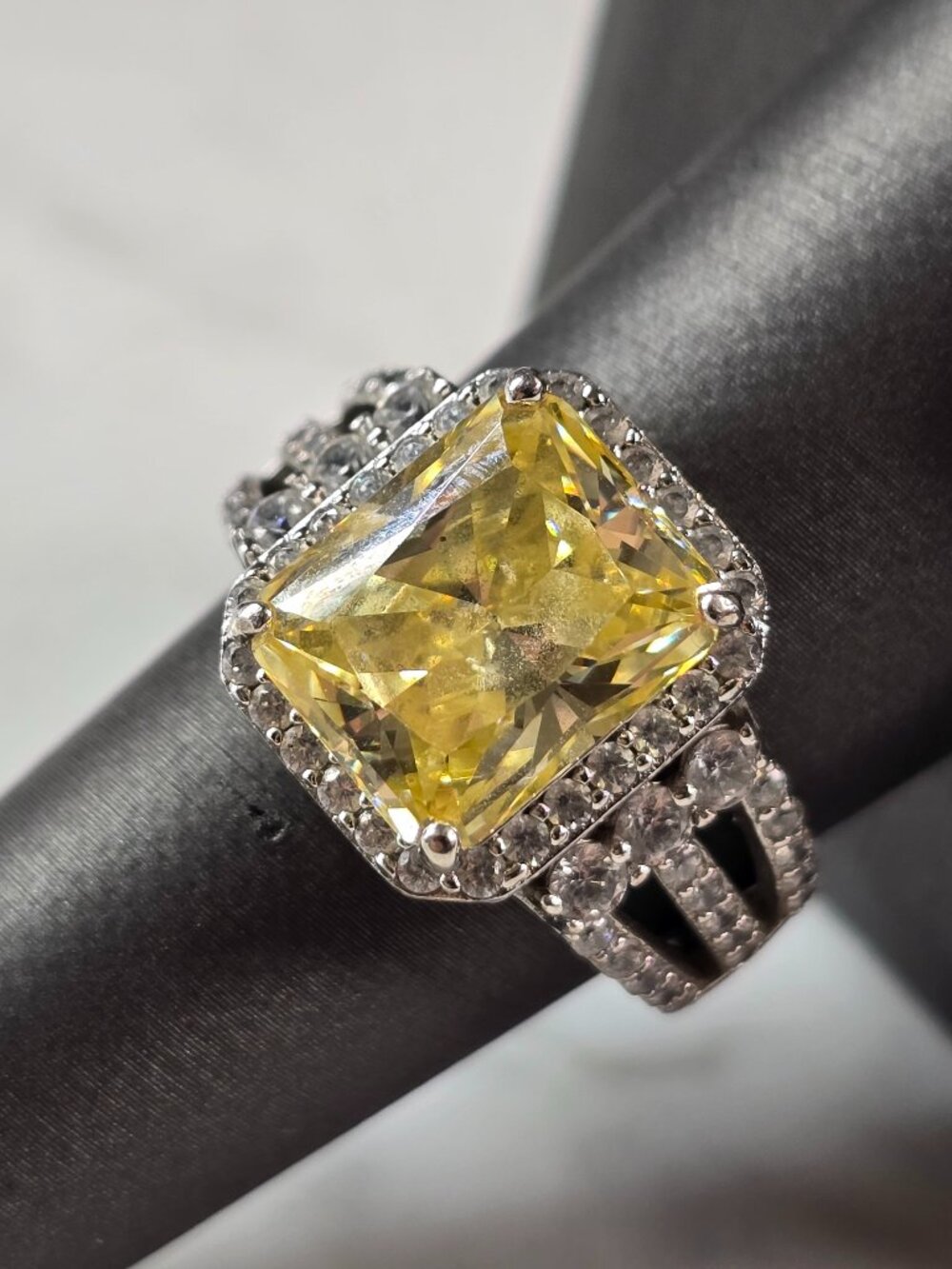 Womens Vintage Estate Sterling Silver Canary Yellow CZ Ring 8.7g #E7264